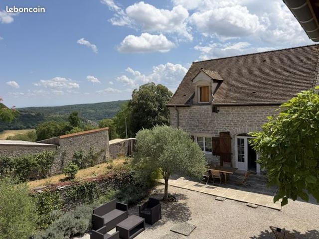 Maison 4 pièces 140 m²