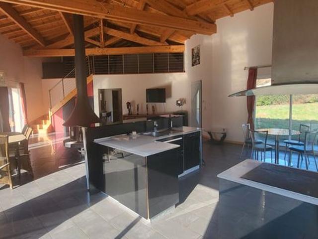 Maison 4 pièces 140 m²
