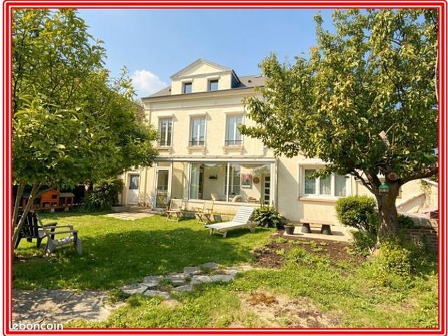 Maison 5 pièces 140 m²