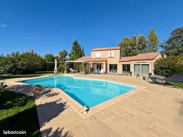 Maison 4 pièces 140 m²