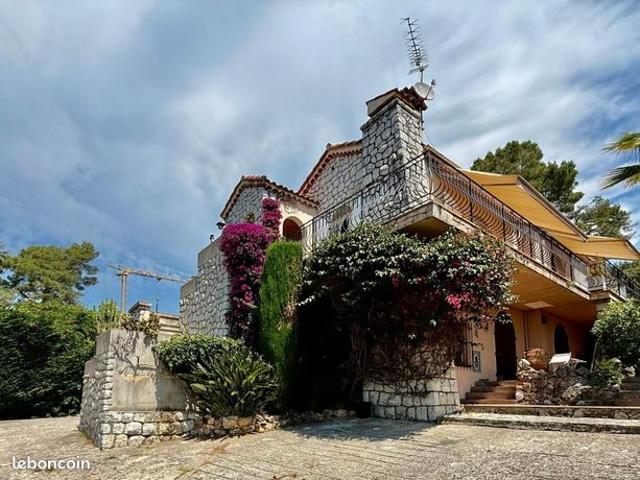 Maison 4 pièces 141 m²