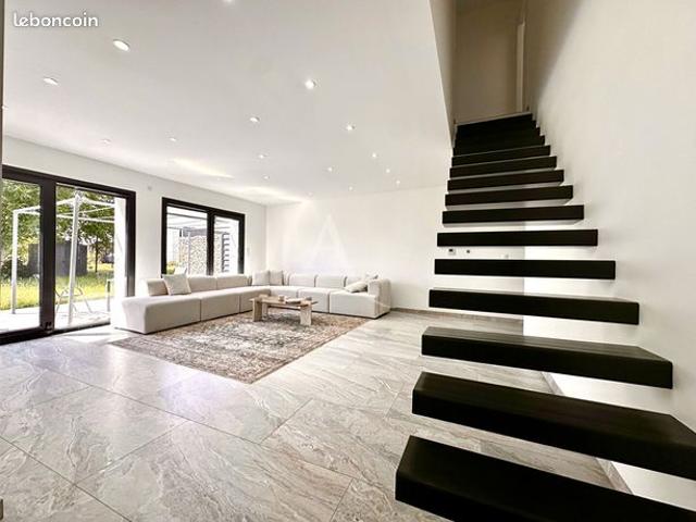 Maison 4 pièces 141 m²