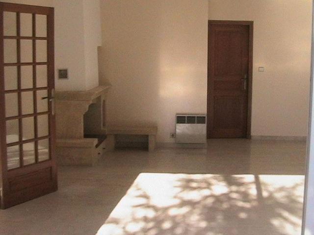 Maison 4 pièces, 141 m² à louer à Nîmes 30000