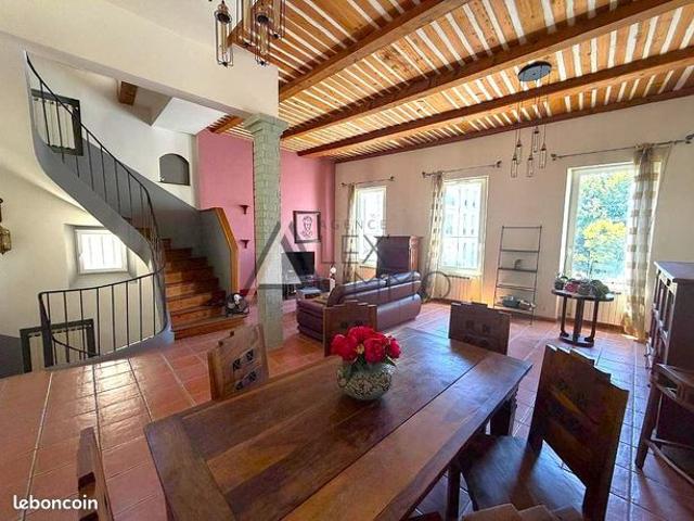 Maison 4 pièces 143 m²