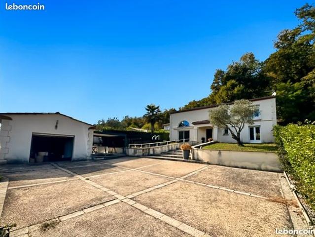 Maison 4 pièces 143 m²
