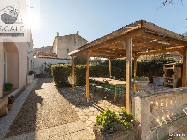 Maison 4 pièces 156 m²