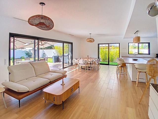 Maison 4 pièces 156 m²
