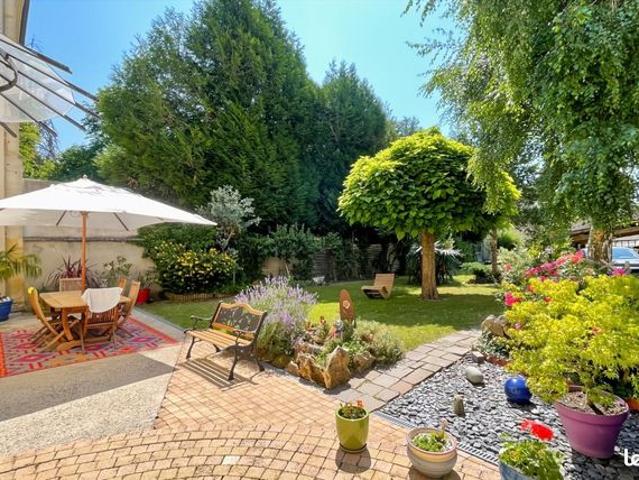 Maison 4 pièces 156 m²