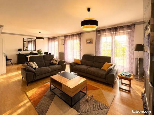 Maison 4 pièces 156 m²