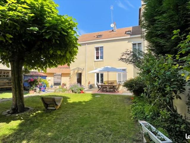 Maison 4 pièces 156 m²