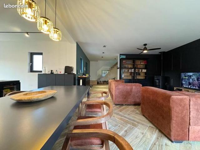 Maison 4 pièces 157 m²