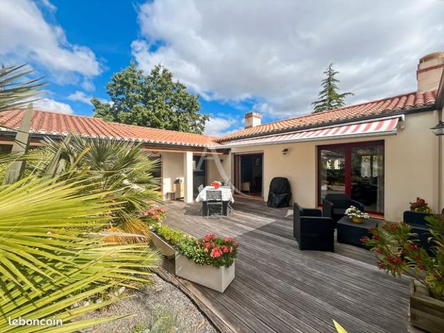 Maison 4 pièces 159 m²