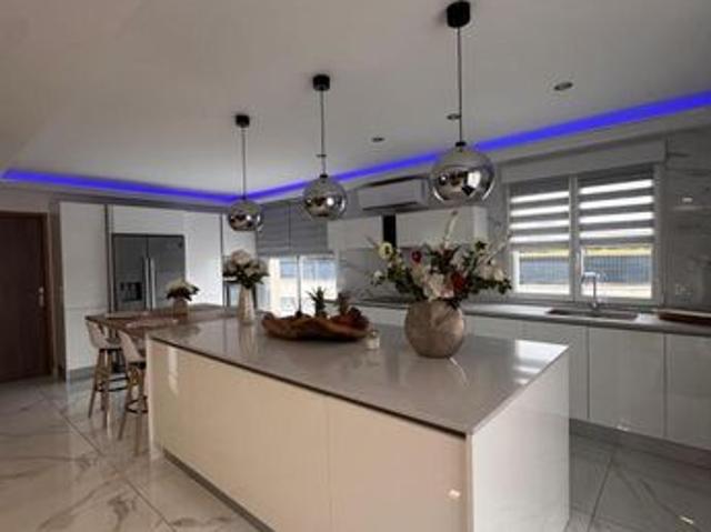 Maison 4 pièces 159 m²