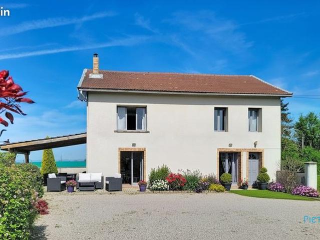 Maison 4 pièces 151 m²