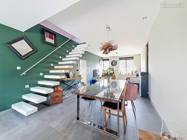 Maison 4 pièces 152 m²