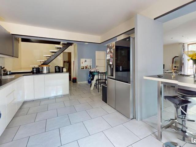 Maison 4 pièces 152 m²