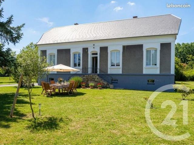 Maison 4 pièces 153 m²