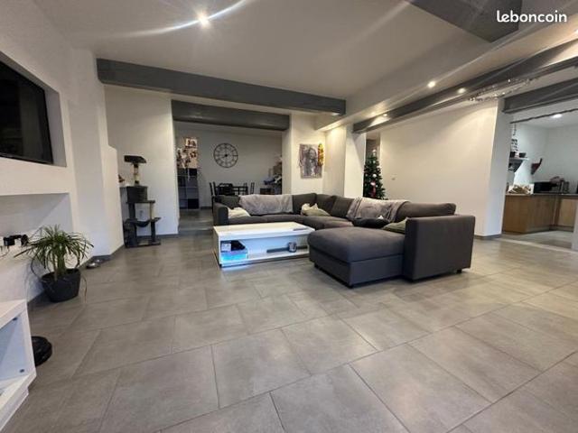 Maison 4 pièces 164 m²