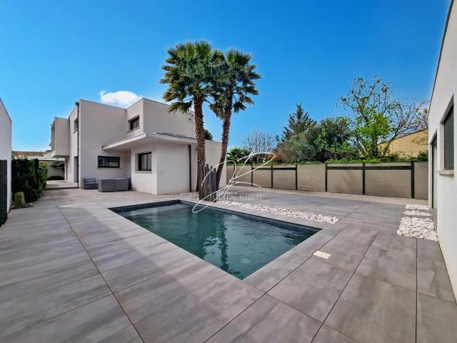 Maison 4 pièces 165 m²
