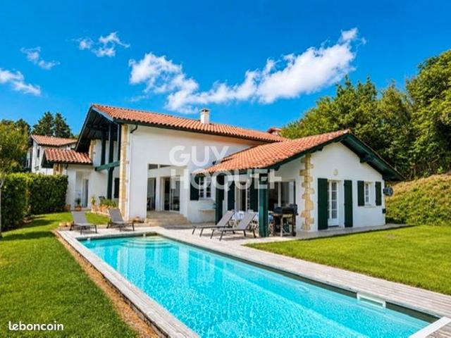 Villa 4 pièces 166 m²