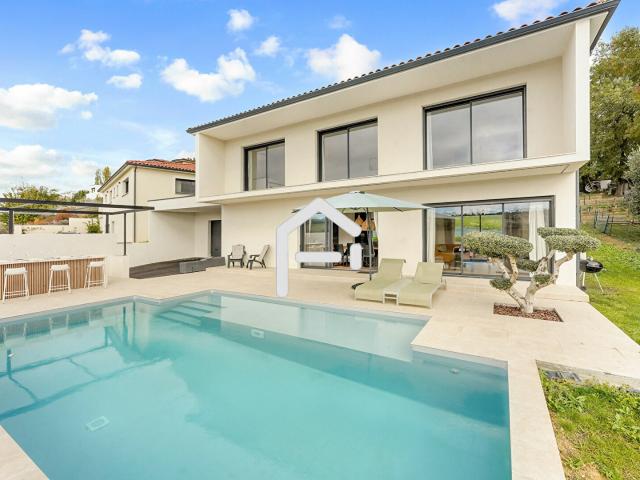 Maison 4 pièces 160 m²