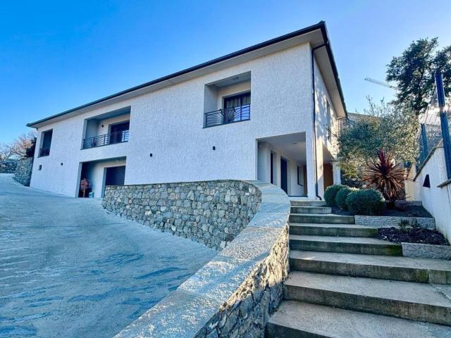 Maison 4 pièces 162 m²