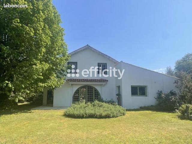 Maison 4 pièces 162 m²