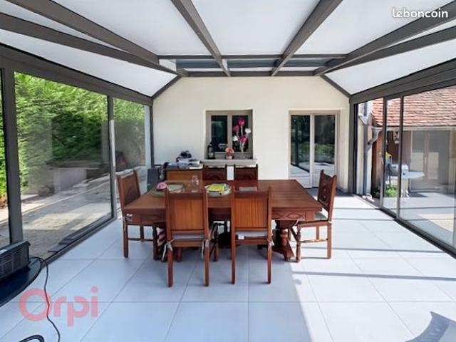 Maison 4 pièces 163 m²