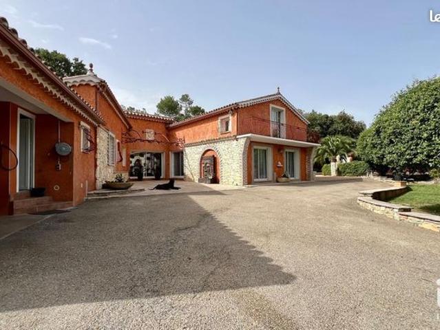 Maison 4 pièces 175 m²