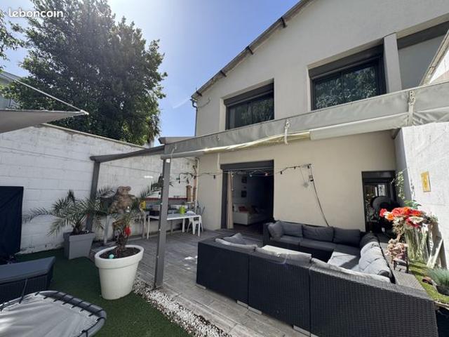 Maison 4 pièces 176 m²