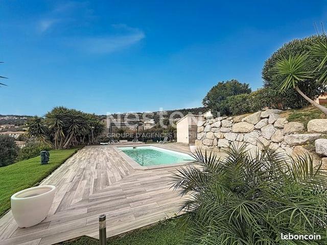Maison 4 pièces 176 m²