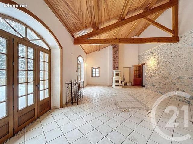 Maison 4 pièces 178 m²