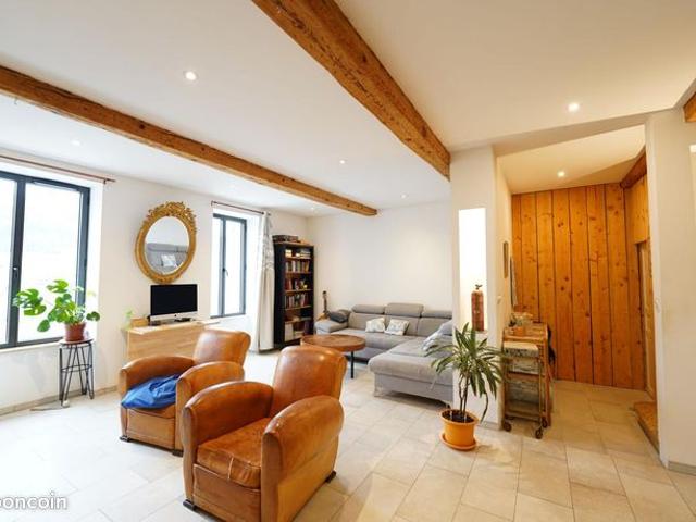 Maison 4 pièces 184 m²
