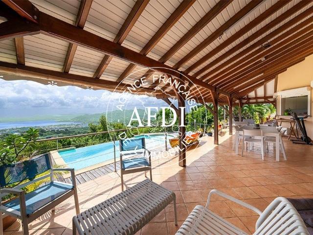 Maison 4 pièces 184 m²