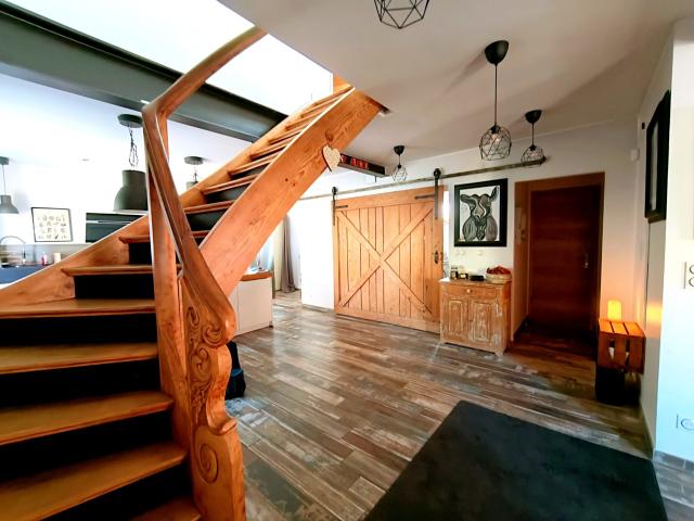 Maison 4 pièces 184 m²