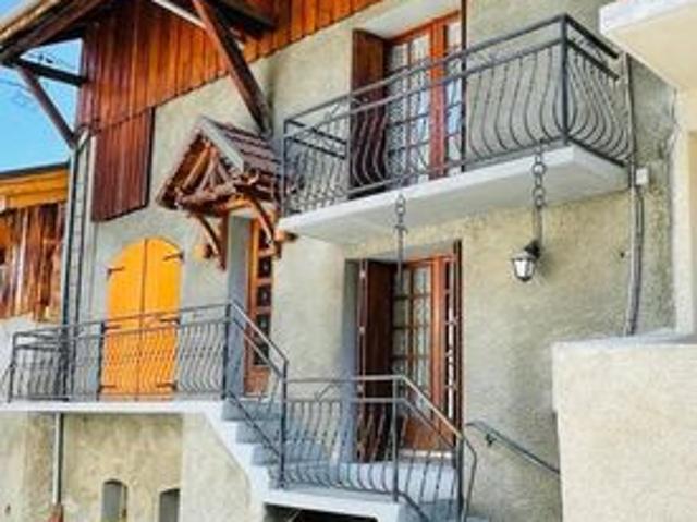 Maison 3 pièces 185 m²
