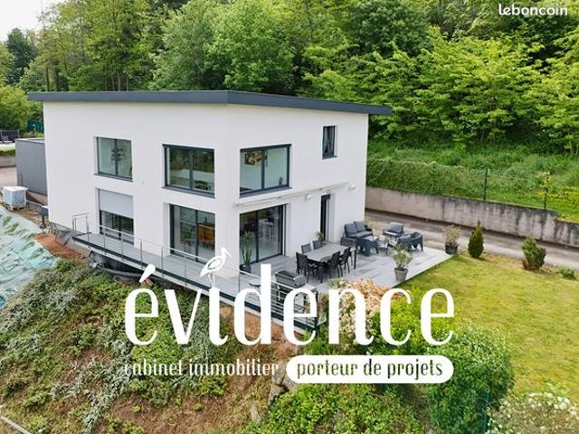 Maison 4 pièces 185 m²