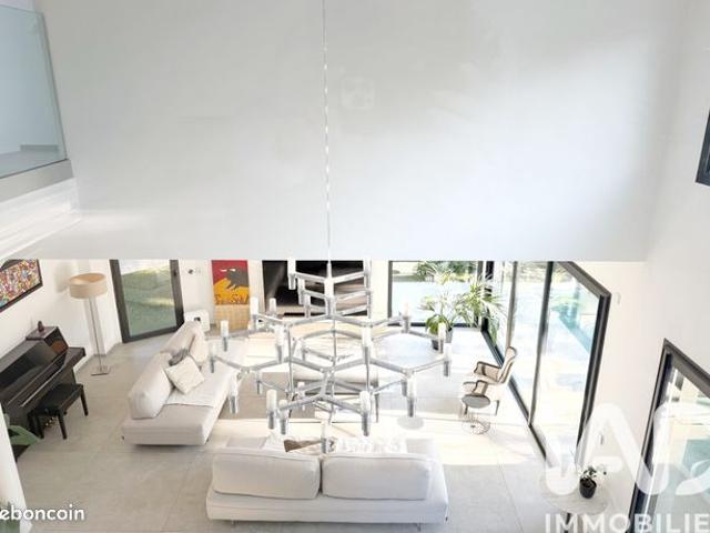 Maison 4 pièces 187 m²