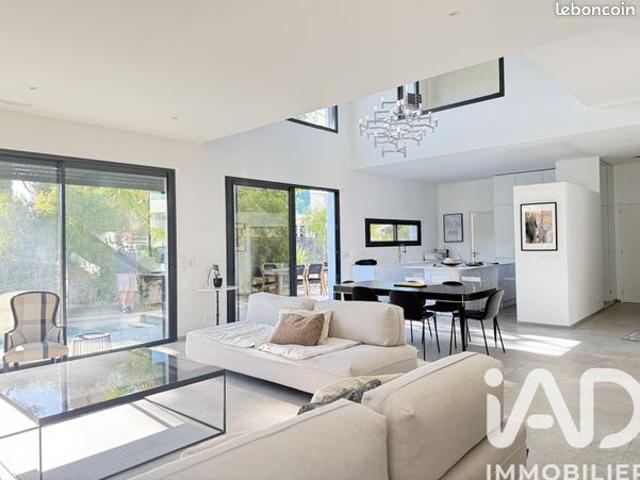 Maison 4 pièces 187 m²