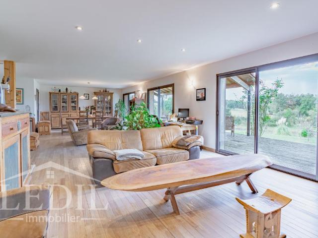 Maison 4 pièces 180 m²