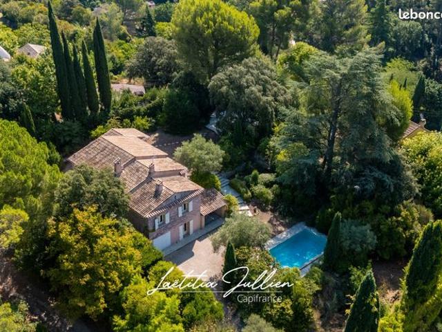 Maison 4 pièces 180 m²