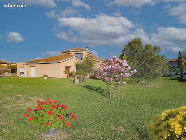 Maison 4 pièces 180 m²