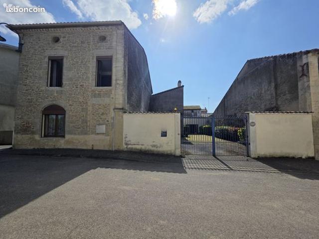 Maison 5 pièces 180 m²