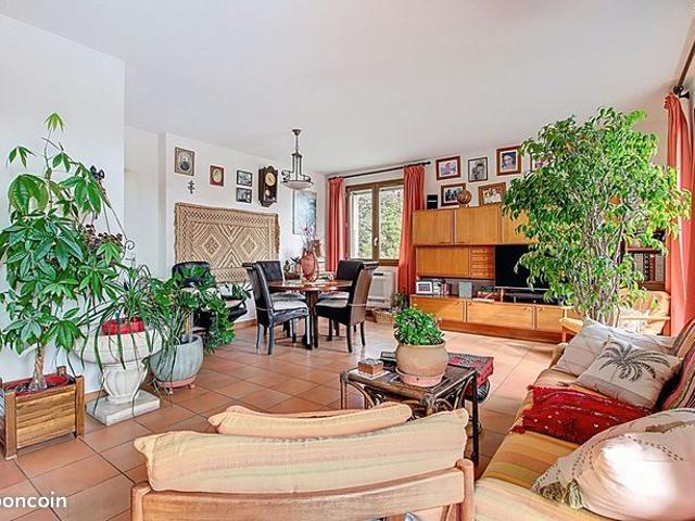 Maison 4 pièces 181 m²