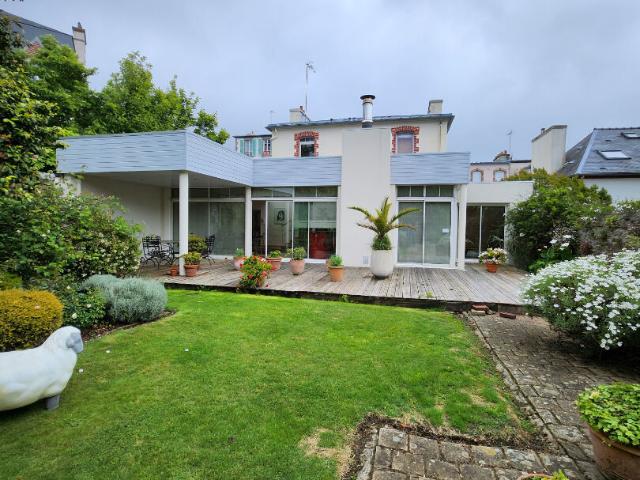 Maison 8 pièces 182 m²