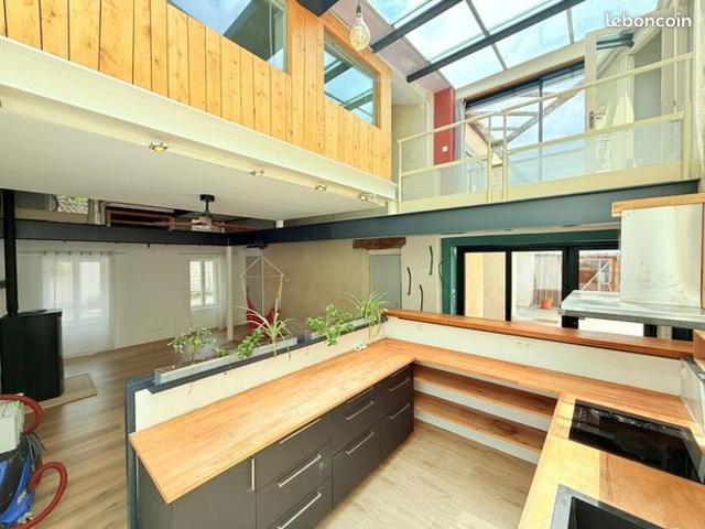 Maison 4 pièces 194 m²