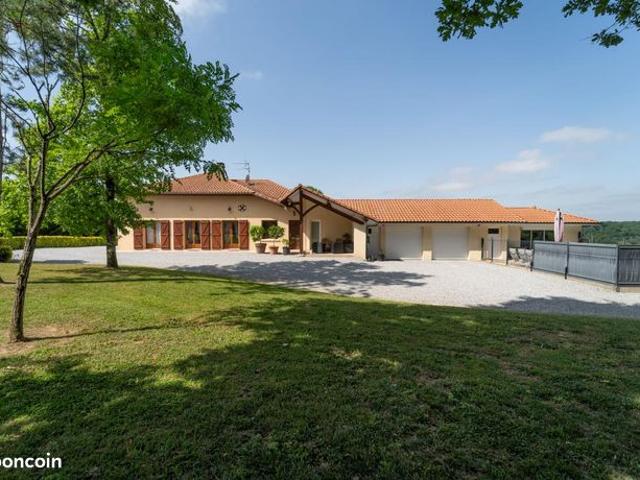 Maison 4 pièces 194 m²