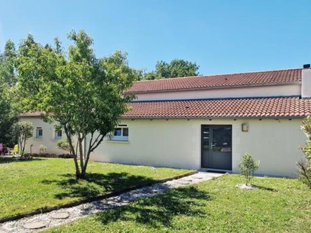 Maison 4 pièces 195 m²