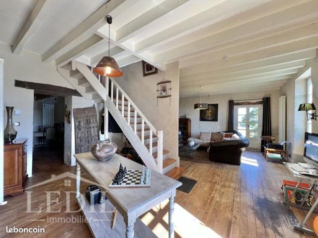 Maison 4 pièces 196 m²