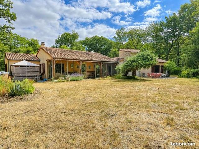 Maison 4 pièces 196 m²